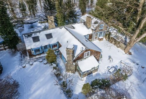 62 Cedar Rd, Wilton CT 06897-3626 exterior