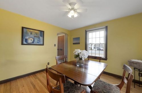 405 Roosevelt Ave, Springfield MA 01118-1160 exterior