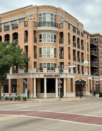 1610 Madison St, Madison WI  53711-2122 exterior