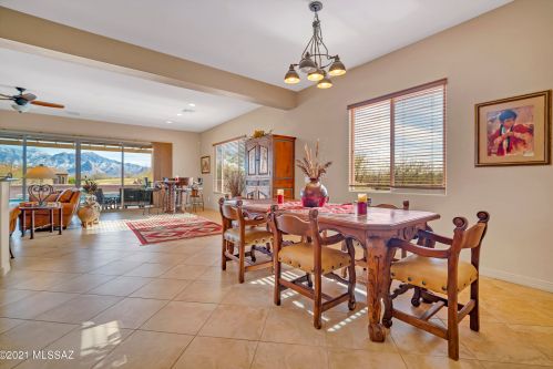 5750 Atascosa Peak Dr, Green Valley AZ 85622-8127 exterior