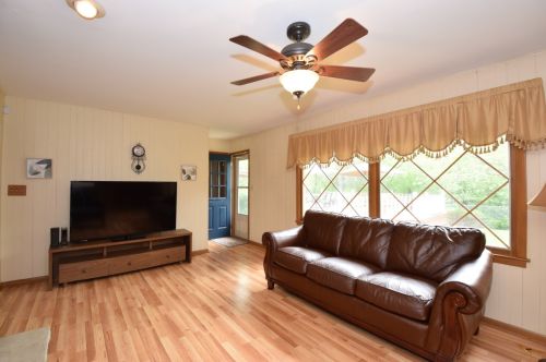 6894 Park Mnr Dr, Milwaukee WI 53224-4638 exterior