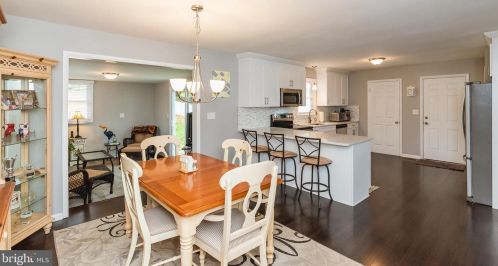 33 Vly Vw Dr, Hanover PA 17331-8307 exterior