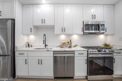 702 19 St, Washington DC 20002-4077 exterior