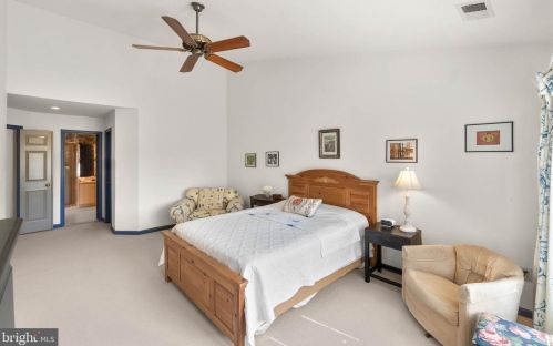 10960 Bloomingdale Dr, Rockville MD 20852-5550 exterior