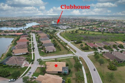 11720 Apple Blossom Trl, Fort Pierce FL  34987-2475 exterior