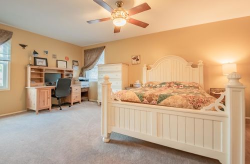 1049 Cedar Crst Dr, Bull Valley IL 60014-6931 exterior