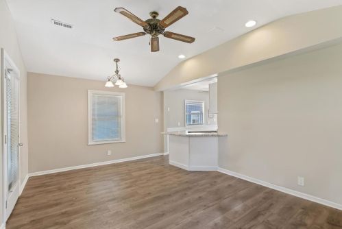 5509 Wonder Wood Dr, Bull Valley IL 60097-9001 exterior