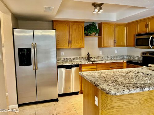 7757 19th Ln, Phoenix AZ  85021-6981 exterior