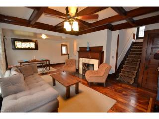 12606 Lake Shore Blvd, Cleveland OH  44108-1137 exterior