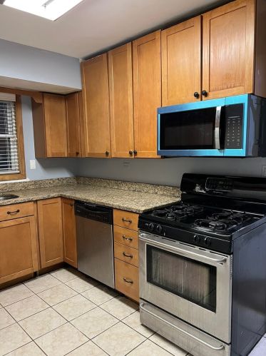 6043 Mozart St, Chicago IL  60629-2216 exterior