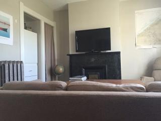 2165 28th St, Cleveland OH  44113-4003 exterior