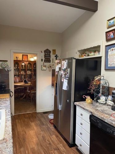 1204 Custer St, Seymour TX 76380-4008 exterior