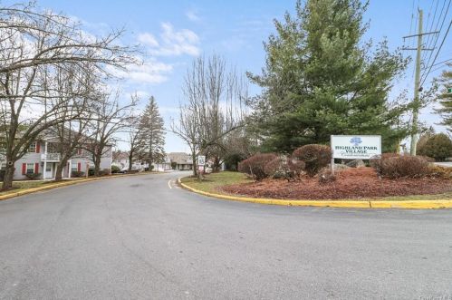 53 Jimal Dr, Middletown NY 10940-3648 exterior