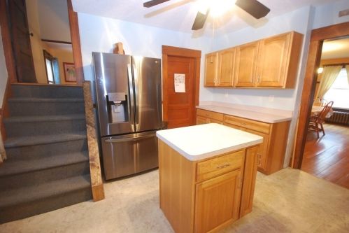 132 Riverdale St, West Springfield MA 01089-4642 exterior