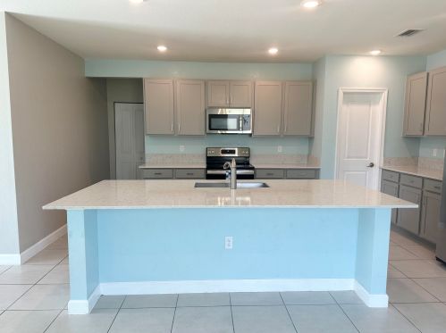 926 Bent Creek Dr, Fort Pierce FL  34947-1330 exterior