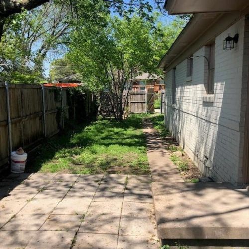 9583 Ash Creek Dr, Dallas TX  75228-3771 exterior