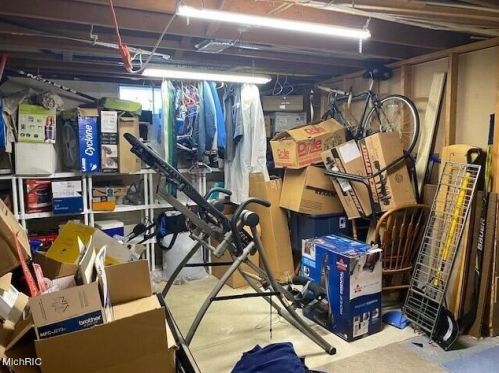 597 Creston St, Meskegon MI 49442-4167 exterior