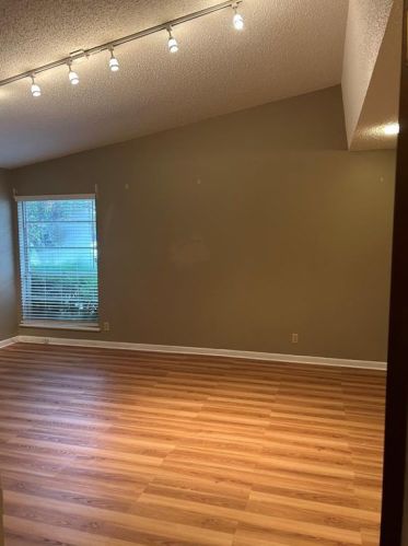 1202 Munson St, Denison TX  75020-5254 exterior