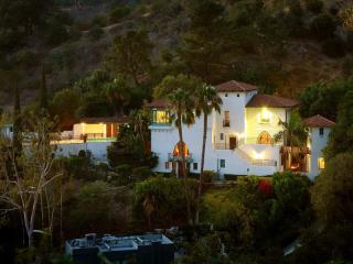 4115 Dundee Dr, Los Angeles, CA 90027-1325