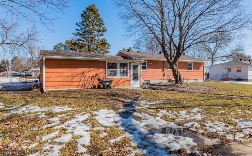 3956 71 St, South Saint Paul MN 55076-2619 exterior