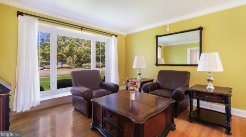 3653 Warfield Dr, Huntingdon Valley PA 19006-3423 exterior