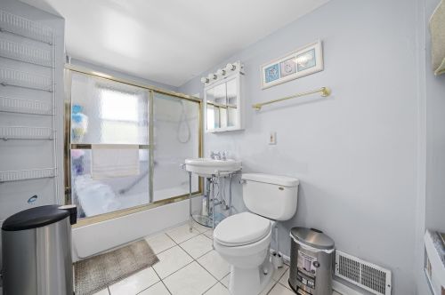 8830 Winchester Ave, Chicago IL  60620-5447 exterior