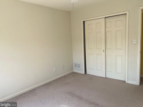 297 Fountayne Ln, Trenton NJ 08648-2672 exterior