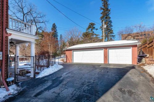 2511 5 St, Duluth MN 55806-1511 exterior