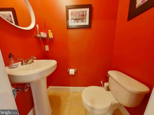 2039 Federal St, Philadelphia PA 19146-2829 exterior