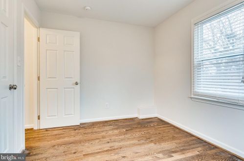 6002 Kings Hwy, Alexandria VA 22303-2219 exterior