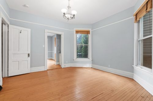 3341 Hamilton Ave, Chicago IL 60608-6036 exterior