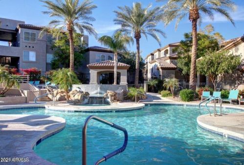 3236 Chandler Blvd, Phoenix AZ  85048-7207 exterior