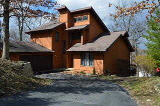 128 Longwood Dr, Volo, IL 60041-8930