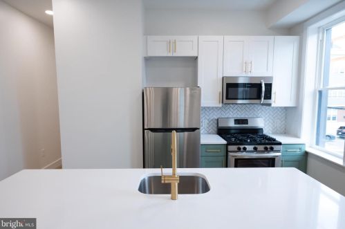 1500 Dickinson St, Philadelphia PA 19146-4757 exterior