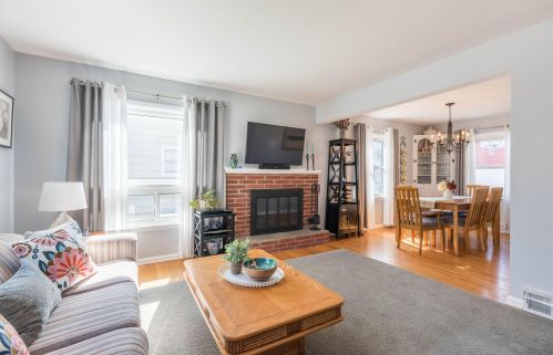 605 103rd St, Milwaukee, WI 53226-4317