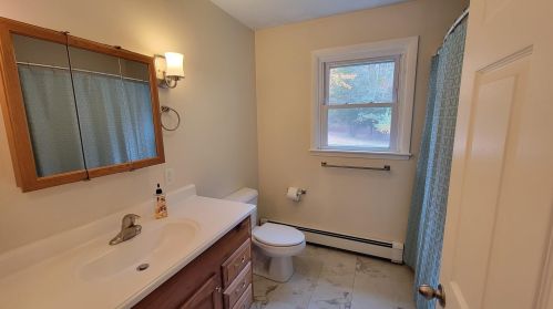 9 Forest Ln, Concord NH  03303-2419 exterior