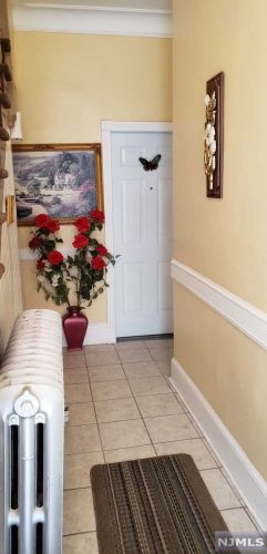 1402 New York Ave, Union City NJ  07087-4302 exterior