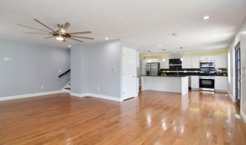 75 Rochford Cir, Springfield MA  01128-1024 exterior