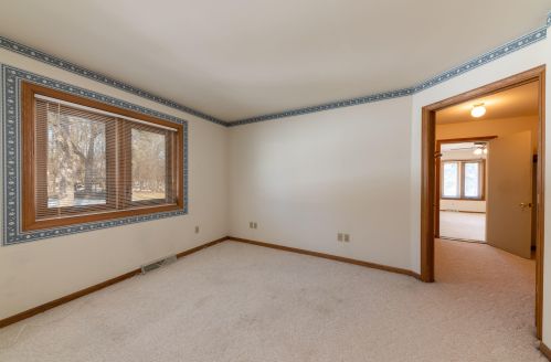 10430 Pne Rdg Rd, Milwaukee WI 53228-3236 exterior