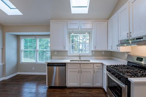 2821 Christopher Ct, Atlanta GA exterior