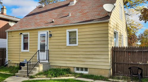 8103 Beckett Ave, Milwaukee WI 53218-4656 exterior