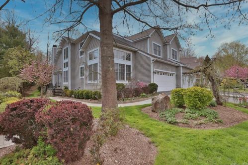 17 Caruso Pl, Armonk NY 10504-1366 exterior