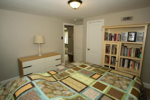 708 Laclede Sta Rd, Saint Louis MO 63117-2045 exterior