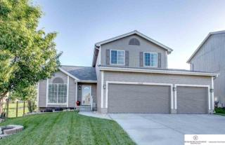 16410 Fowler Ave, Omaha NE  68110-1525 exterior