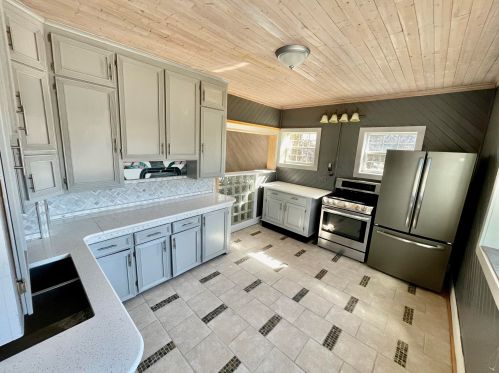 1523 Prospect St, Watertown WI 53098-1608 exterior