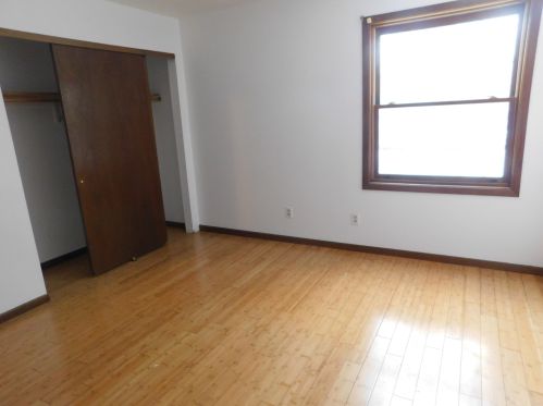 8642 68, Milwaukee WI 53223-2723 exterior