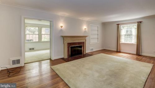 3 Park Valley Rd, Silver Spring MD  20910-5424 exterior