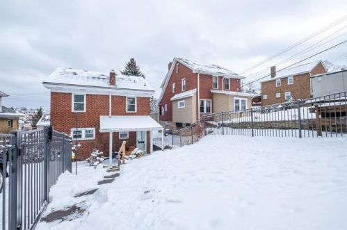 1041 Biltmore Ave, Pittsburgh PA 15216-2305 exterior