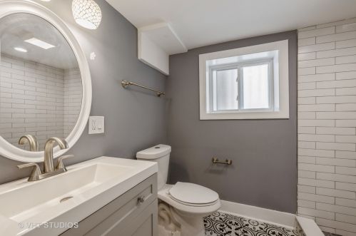 9335 Elizabeth St, Chicago IL 60620-3609 exterior