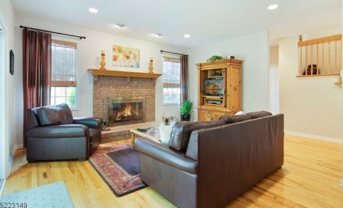 13 Magnolia Ln, Warren NJ 07059-2608 exterior